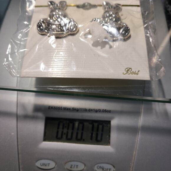 Vintage Best Easter Bunny Silver tone Metal Clip Earrings 1" NEW Deadstock - Picture 6 of 6